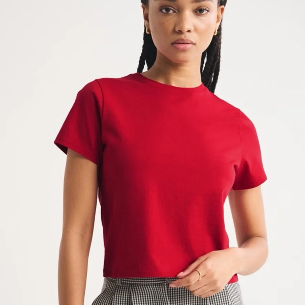 Abercrombie & Fitch Skimming Tee Berry Red Fitted Top XL Soft Stretch - Picture 4 of 4